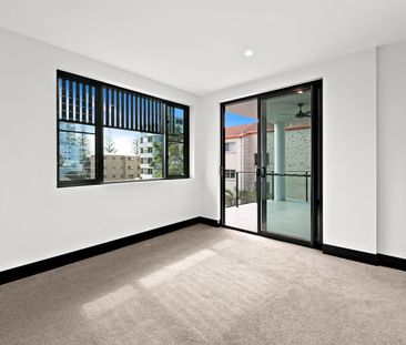 Stunning Apartment in Golden Beach! - Photo 3