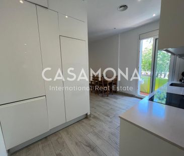 Bright 2 Bedroom Apartment Close To The Beach With 2 Balconies - Photo 2