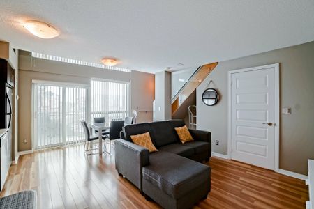 For Lease - 215 Queen Street Unit# 208, Brampton, Ontario - Photo 3