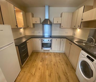 2 bedroom flat to rent - Photo 6