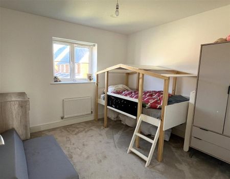 4 bedroom detached house to rent - Photo 5