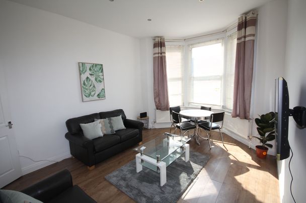 Harlesden Road, London, NW10 - Photo 1