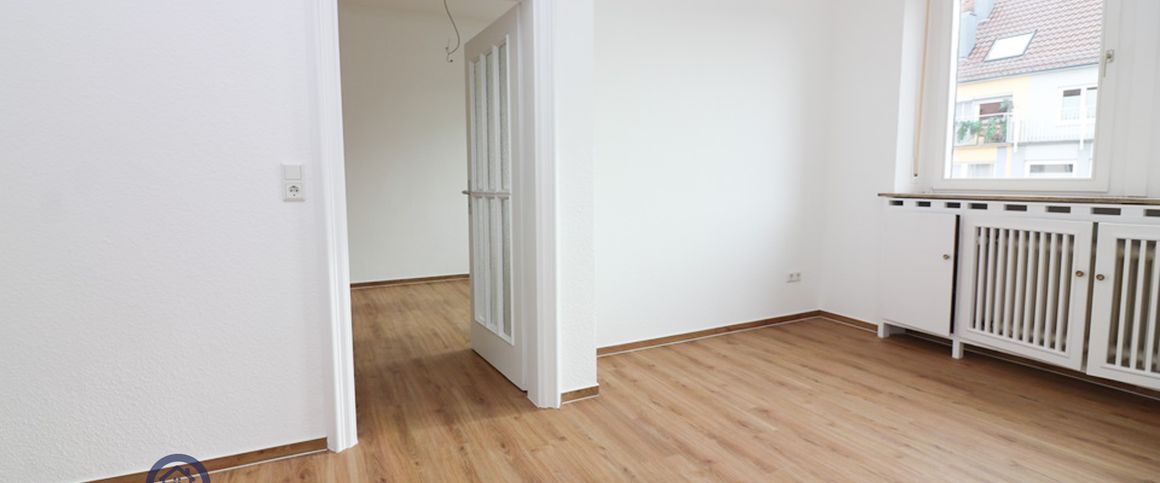 Neu renovierte 2,5 Zimmerwohnung mit kleinem Balkon in absoluter Citylage - Photo 1