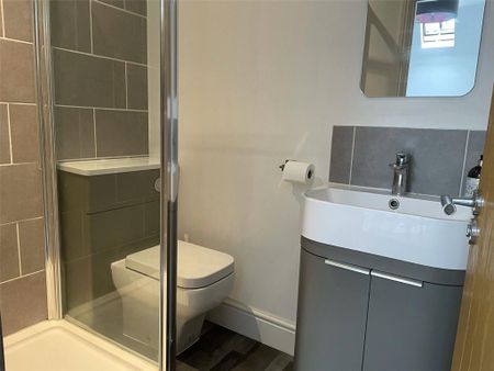 2 bedroom semi-detached house to rent - Photo 4