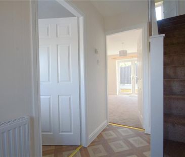 2 bedroom terraced house to rent - Photo 4