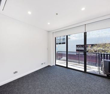 REINVIGORATED MULTI LEVEL ONE BEDROOM UNITS SET IN A PREMIUM RIVERFRONT LOCATION! - Photo 6