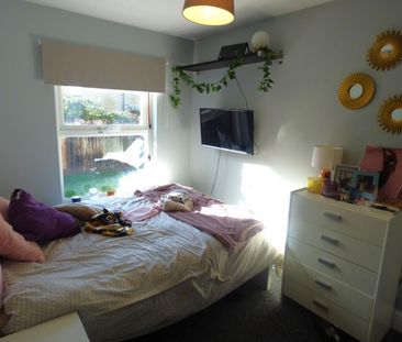 Thornton Avenue - Photo 6