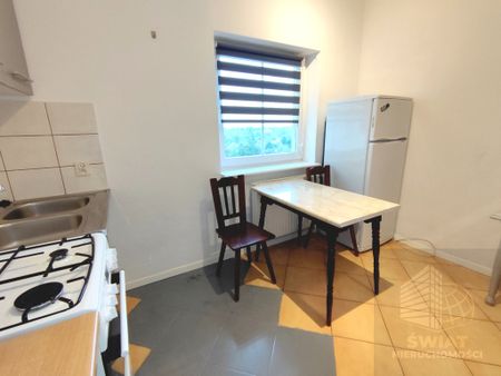 Przestronna kawalerka, osobna kuchnia - Zdjęcie 5