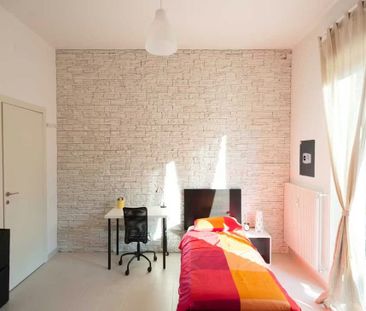 Via Giovanni Amendola, Bologna, Emilia-Romagna 40121 - Photo 5