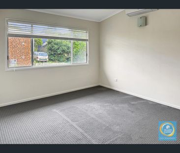 16 Hayes Avenue, Boyne Island, Qld 4680 - Photo 3
