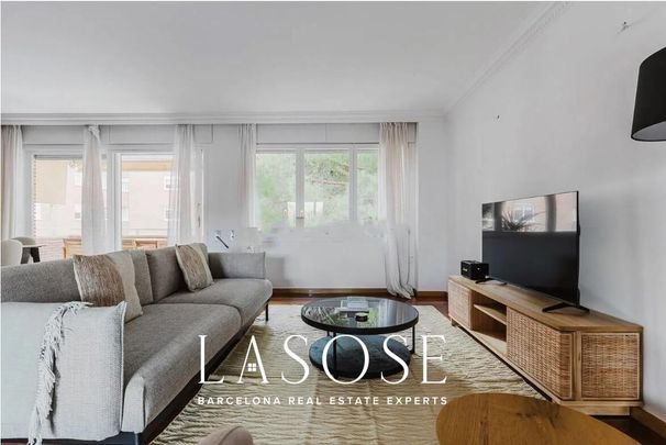 Apartment 230m² with garage to rent in Sarrià, Barcelona - Photo 1