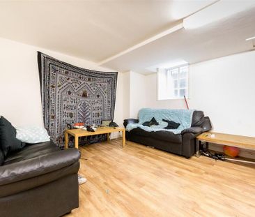 3 bedroom apartment to rent - Photo 1