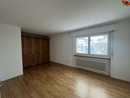 CHARMING 3½ ROOMS FULLY RENOVATED – Centre de la Roche - Photo 3