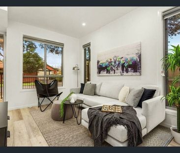 Modern Comfort & Convenience in a Prime Heidelberg Heights Pocket - Photo 1