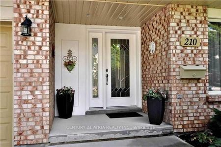 For Lease - 210 Centre Street, Richmond Hill, Ontario - Photo 5