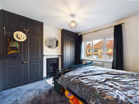3 bedroom House in Rowley Road, Reading - Photo 3