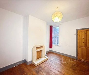 3 bedroom terraced house to rent - Photo 2