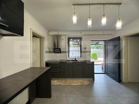 Vila de inchiriat 4 camere, curte generoasa, Zona Lipovei - Fotografie 4