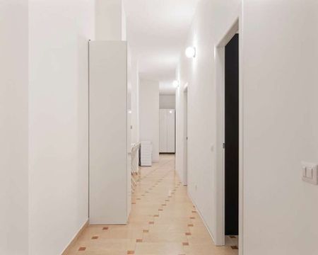 Via Lentasio, Milan, Lombardy 20122 - Photo 3