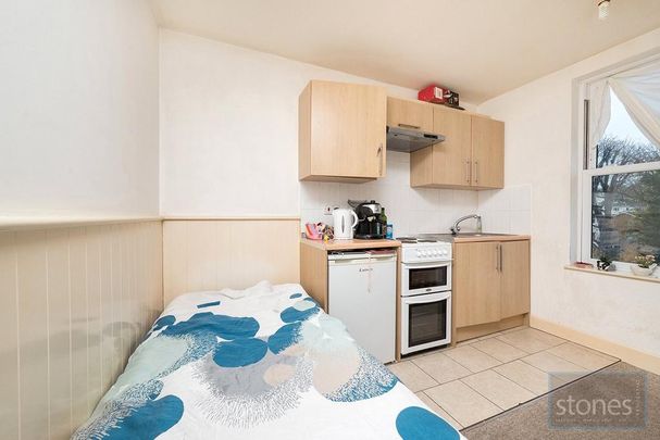 Studio to rent - Photo 1