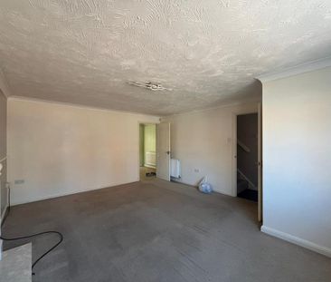 3 bedroom detached house to rent - Photo 2