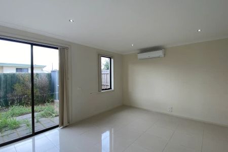 “PERFECT LOCATION!” - Photo 4