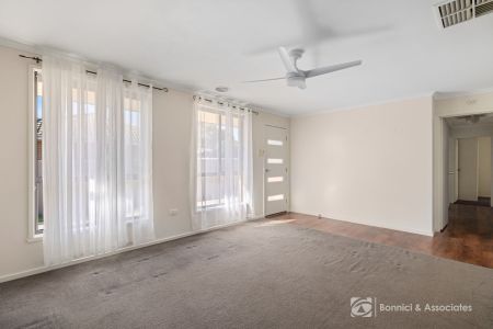 735 Ryan Road, Glenroy - Photo 4