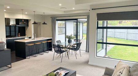 Private and Spacious in Wigram - 6 Month Tenancy - Photo 4