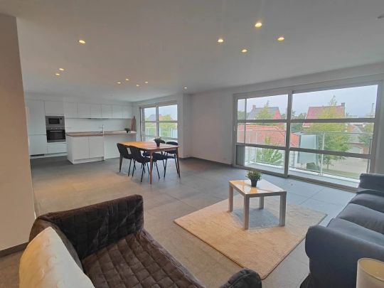 Verzorgd tweeslaapkamer appartement in het centrum van Meulebeke - Photo 1