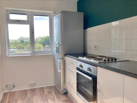 1 bedroom flat to rent - Photo 5