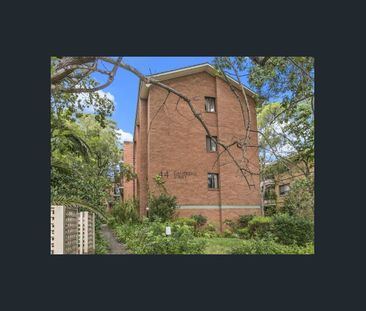 Convenient & Spacious 3-Bedroom Apartment - Photo 6