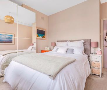 2 Bed Maisonette, Beverstone Road, SW2 - Photo 3
