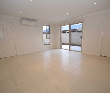 Comfort & Convenience in a Quiet Location - Photo 2