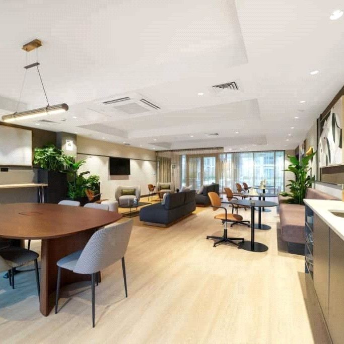 Randalls Way, Leatherhead, Surrey, KT22 flat to rent - Photo 1