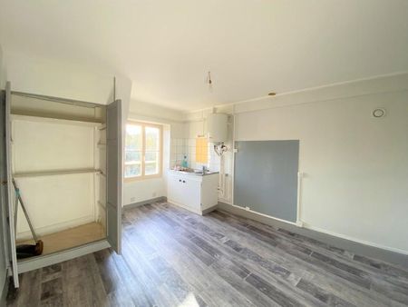 Location Appartement 1 pièce 37m² VIVONNE 86370 - Photo 4