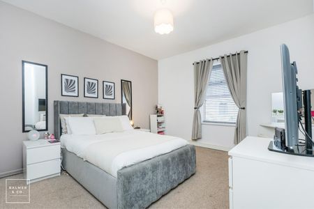 Oxford Street, Leigh, WN7 - Photo 4