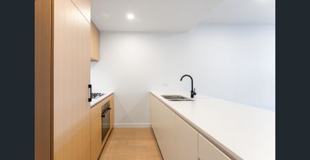 6 STAR FACILITY LIVING - Photo 2