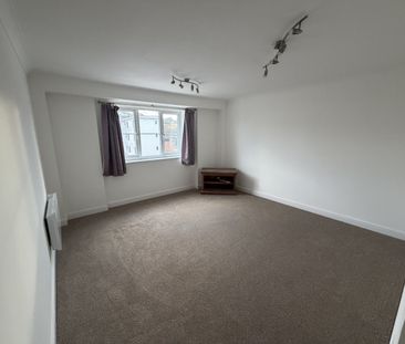 Upper Priory Street, Northampton - Photo 2