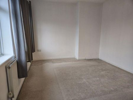 2 bedroom semi-detached house to rent - Photo 3