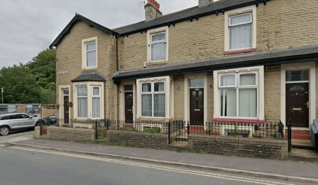 135 Colne Road, Brierfield, , UK - Photo 1
