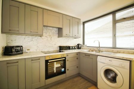 2 bedroom bungalow to rent - Photo 3