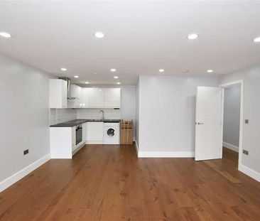 Queens Square, Northgate, Crawley, RH10 - Photo 1