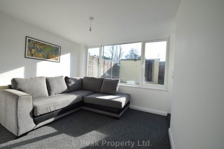 ROOM 6 - Excellent Location Close to Hospital - Westborough Road - Photo 2