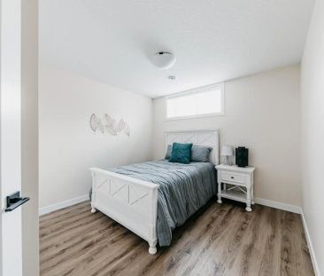 Narcisse - Hawkstone — 2 Bedroom Lower-Suite - Photo 2