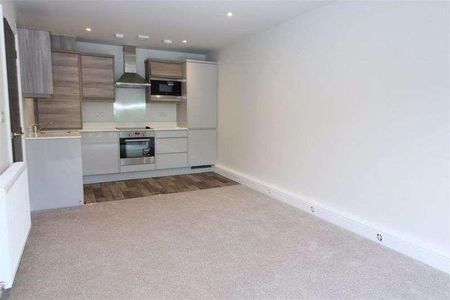 Woodland Court, Soothouse Spring, Childwick Green, St Albans, AL3 - Photo 3