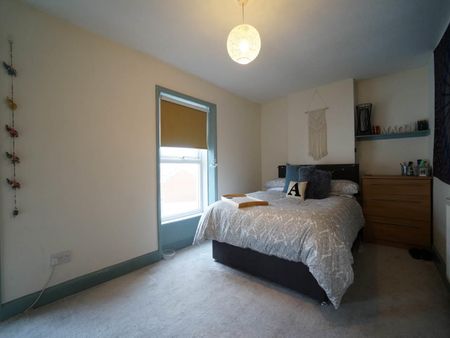 39 Hill Street - Photo 2