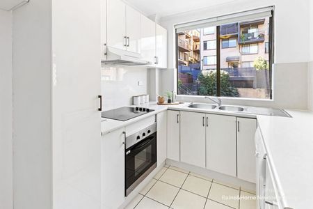 Surry Hills Living - Photo 3