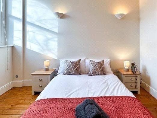 3 bedroom flat to rent - Photo 1