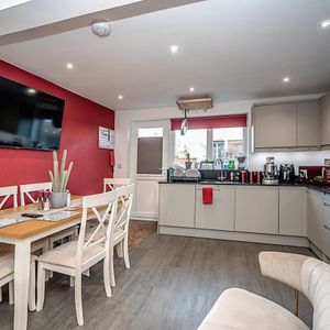 1 bedroom room to rent Great Aldens, Bedford , MK41 8JS - Photo 2