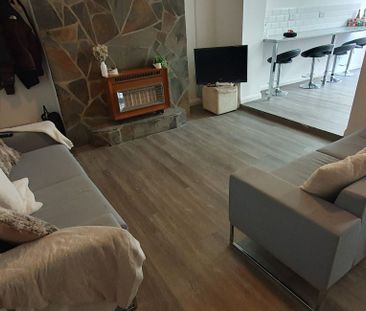 63 Cathays Terrace, Cathays, Cardiff, CF24 4HT - Photo 2